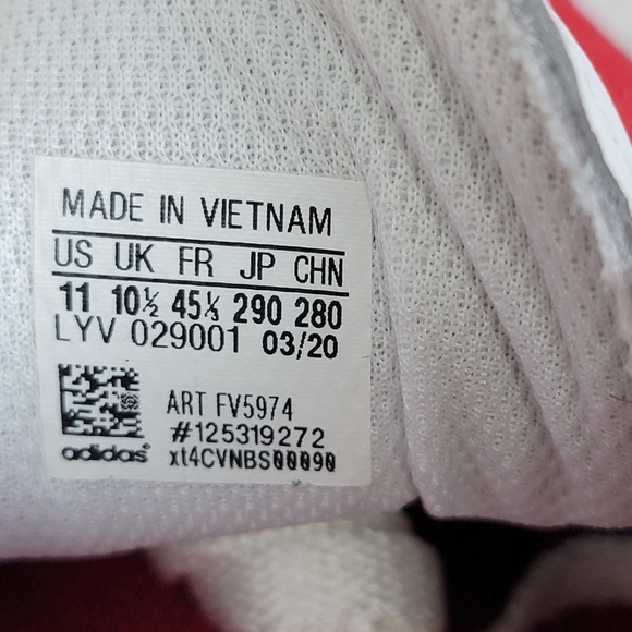 Adidas Matchbreak Super Scarlet White/Gold Metallic SkateboardSneakers Sz 11 NEW - Picture 12 of 12